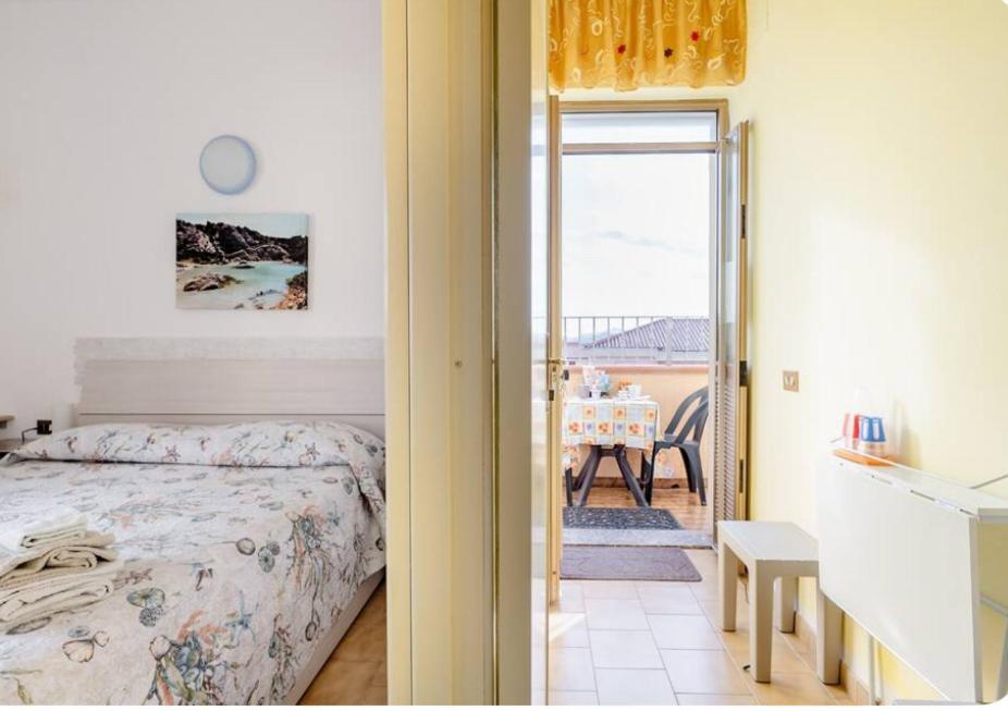 B&B Arcipelago Ла-Маддалена Экстерьер фото